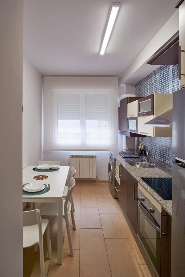 Apartamentos Los Arroyos Ponferrada Bagian luar foto