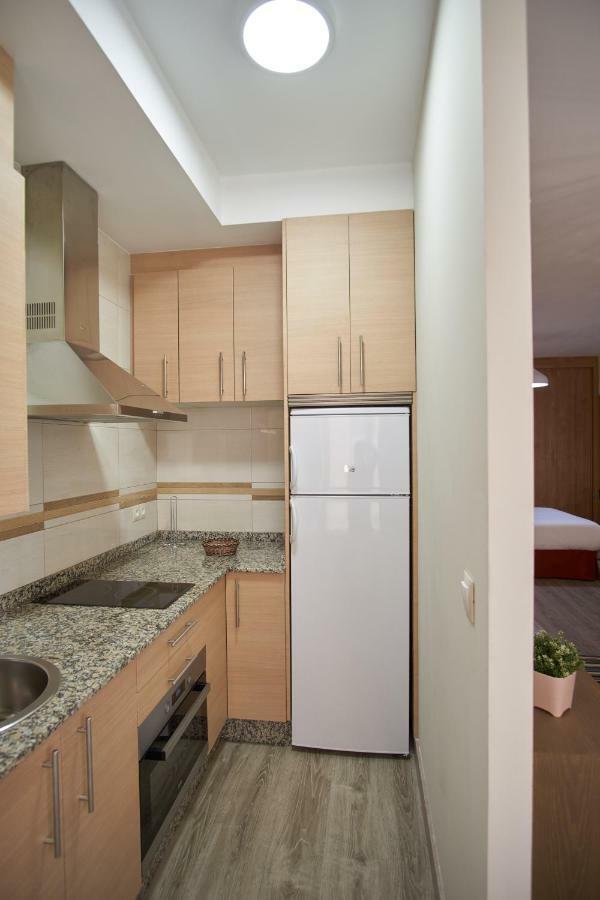 Apartamentos Los Arroyos Ponferrada Bagian luar foto