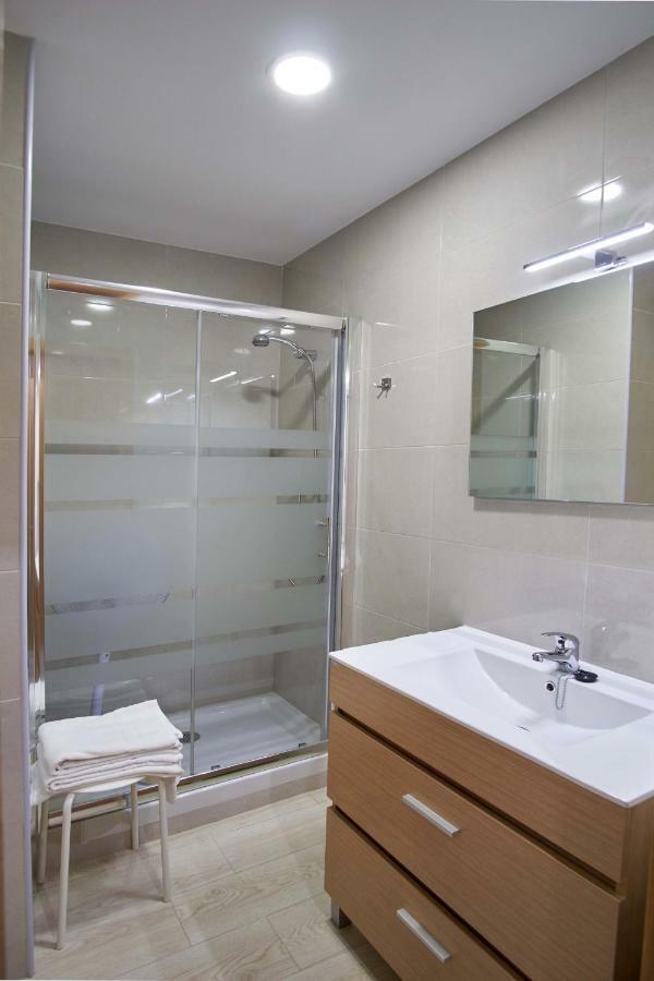 Apartamentos Los Arroyos Ponferrada Bagian luar foto